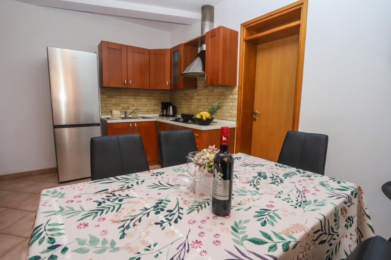 Apartment Nina With Private Pool Нова-Вас Экстерьер фото