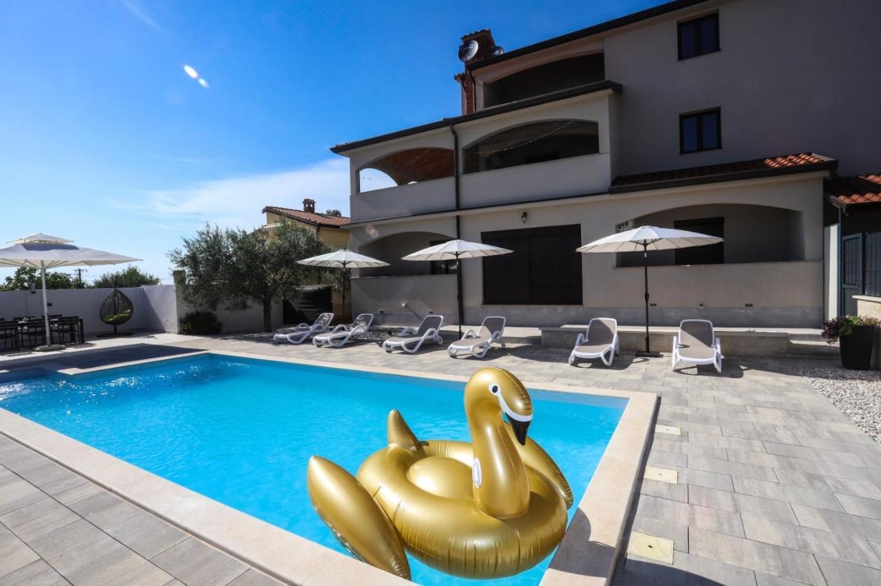 Apartment Nina With Private Pool Нова-Вас Экстерьер фото