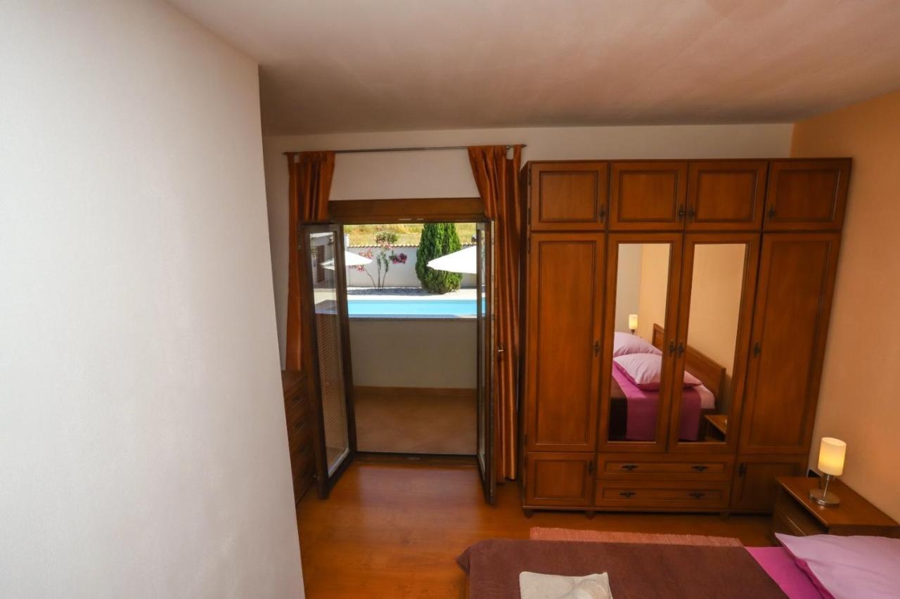 Apartment Nina With Private Pool Нова-Вас Экстерьер фото